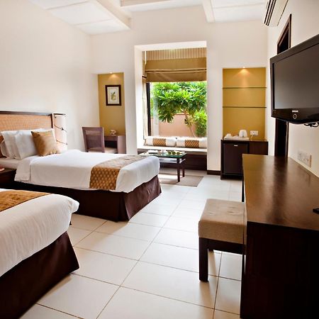 Lemon Tree Hotel, Tarudhan Valley, Manesar Gurgaon Eksteriør billede