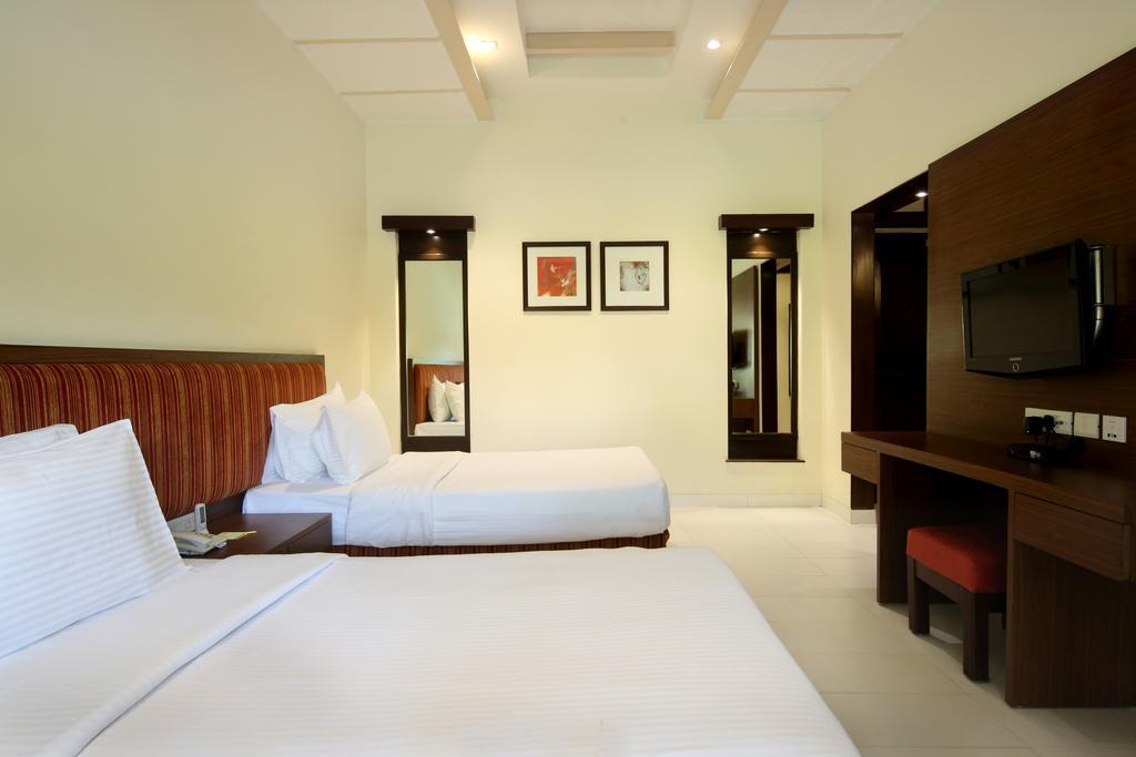 Lemon Tree Hotel, Tarudhan Valley, Manesar Gurgaon Eksteriør billede