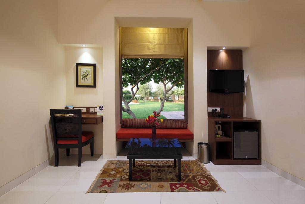 Lemon Tree Hotel, Tarudhan Valley, Manesar Gurgaon Eksteriør billede