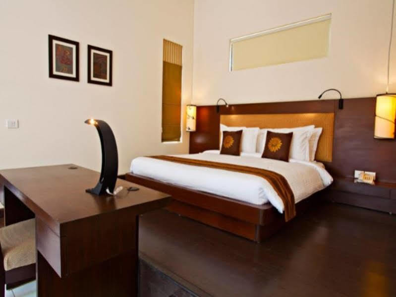 Lemon Tree Hotel, Tarudhan Valley, Manesar Gurgaon Eksteriør billede